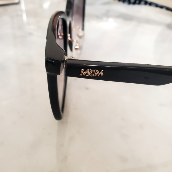 MCM Black Women Sunglasses 56mm - Picture 2 of 6